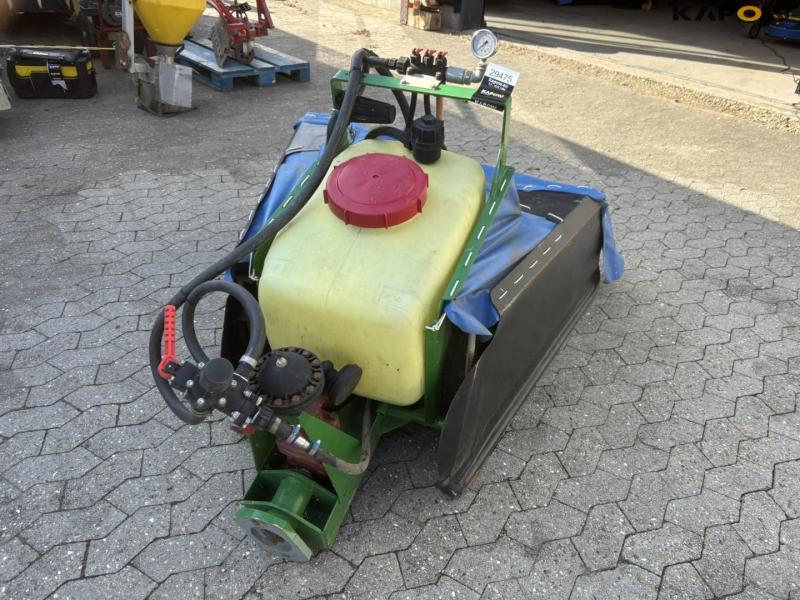 Christmas tree sprayer 1