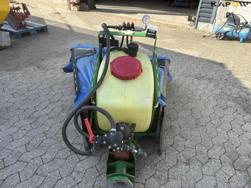 Christmas tree sprayer 2