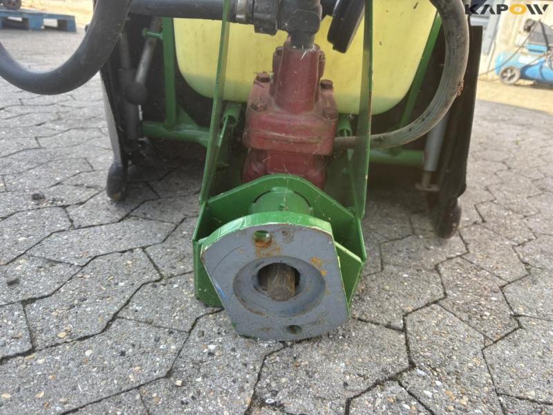 Christmas tree sprayer 10