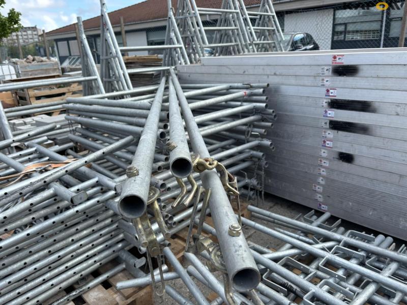 Jumbo trestle scaffolding 22