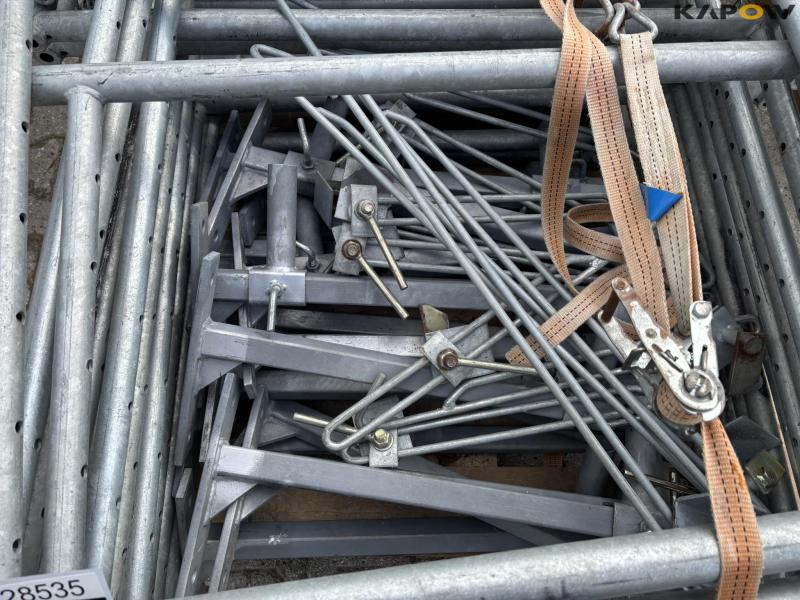 Jumbo trestle scaffolding 27