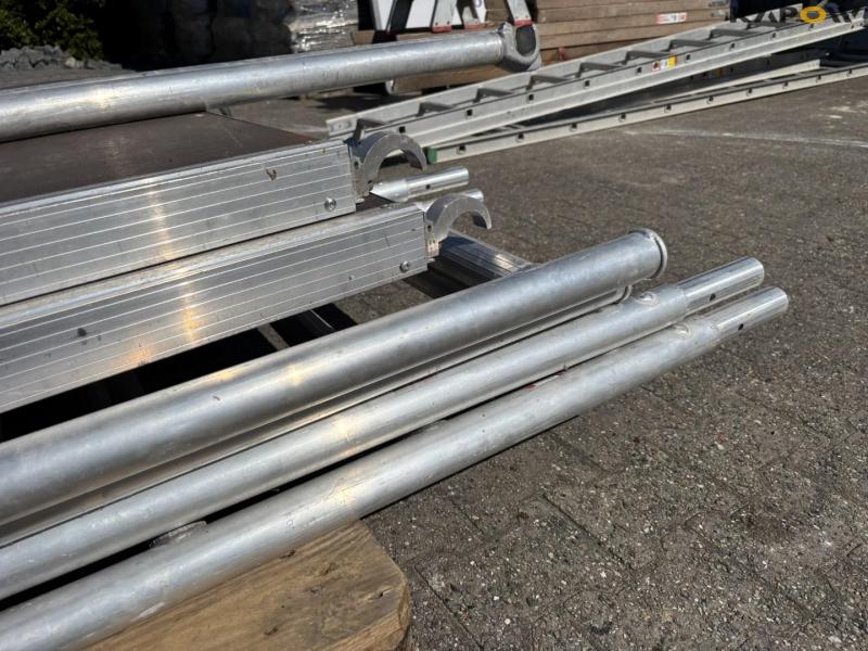 Jumbo mobile scaffolding 11