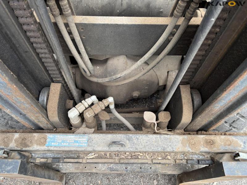 Jungheinrich 425 330ZT forklift diesel 13