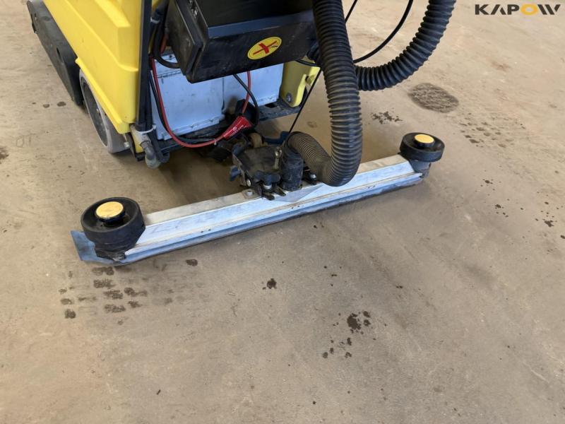 Kärcher BR 530 XL Bp floor scrubber 9