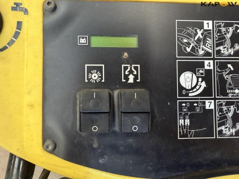 Kärcher BR 530 XL Bp floor scrubber 14