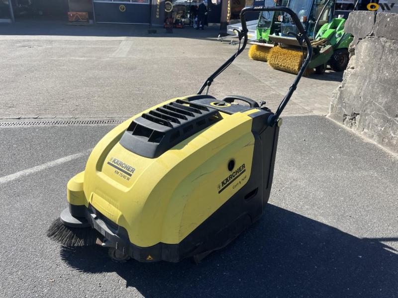 Kärcher KM75/40W sweeper 1