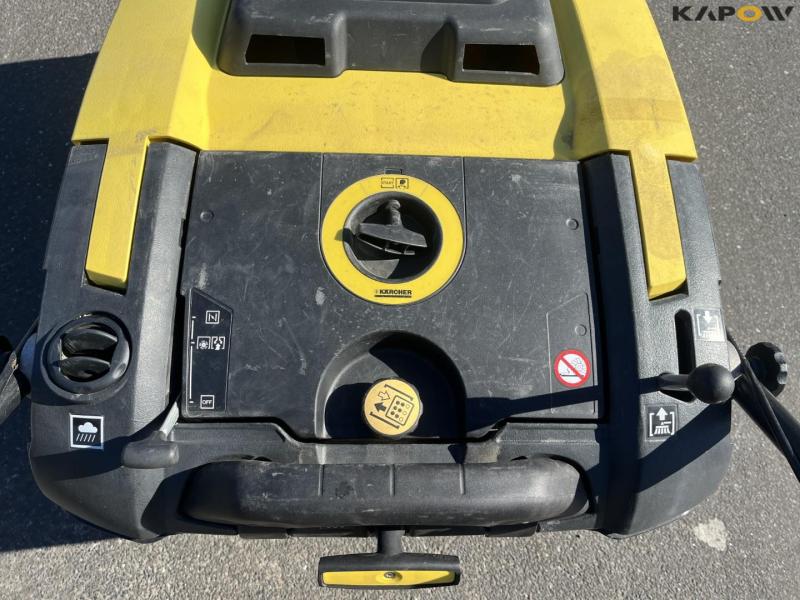 Kärcher KM75/40W sweeper 9