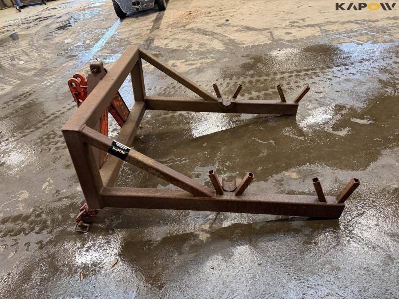 Cable spreader with A-frame 4