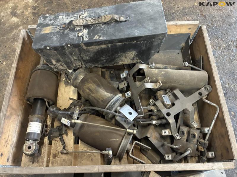 Cabin air suspension for Valtra S4 series 12