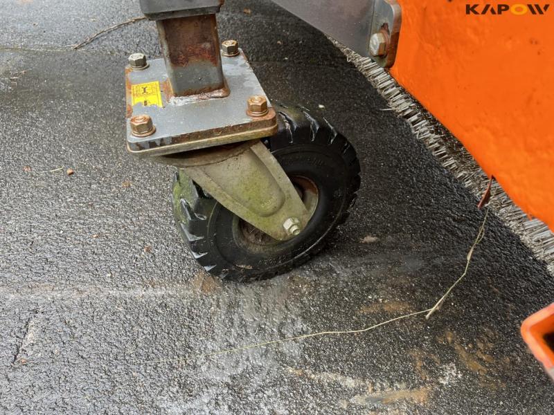 Kersten KM 25070 H broom with collector 23