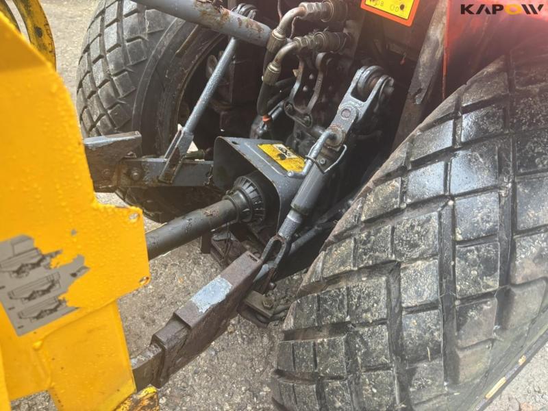 Kioti CK35 HST tractor 37