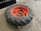 Adhesive wheels 320/85-R32 3