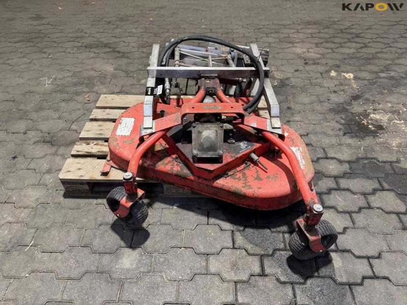 Cutting table with skid steer hitch 2