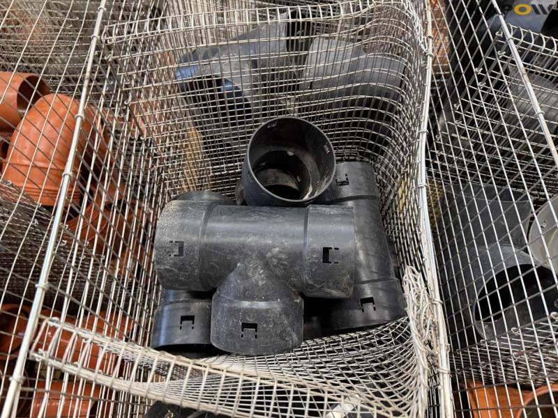 Sewer fittings 25