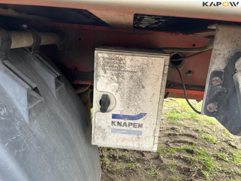 Barely 90 m3 walking floor trailer. 9