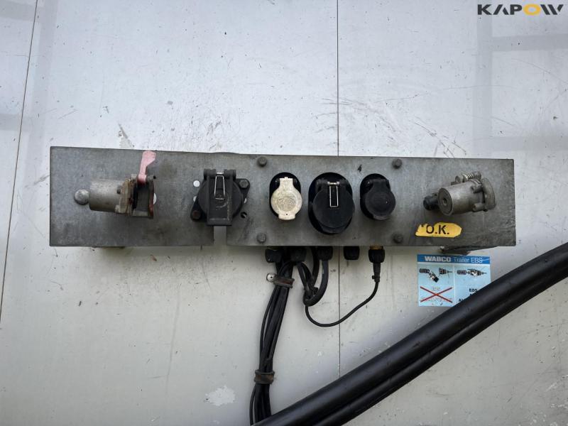 Barely 90 m3 walking floor trailer. 16