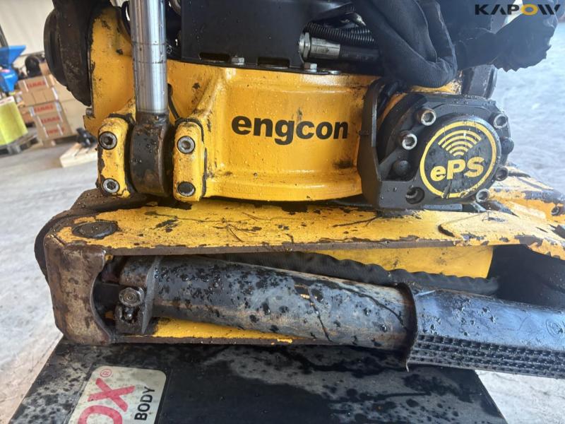 Komatsu PC 138US excavator 22