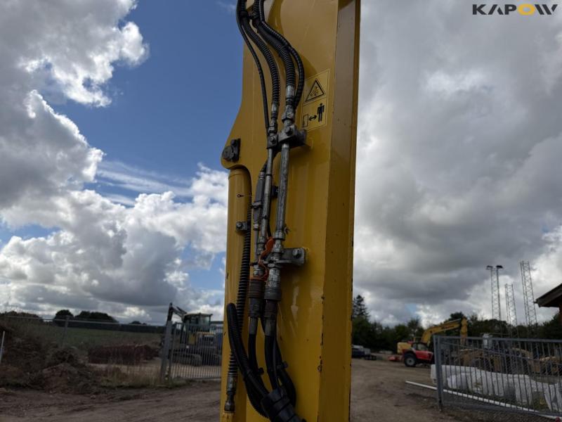 Komatsu PC55MR excavator with rotary tilt. 15
