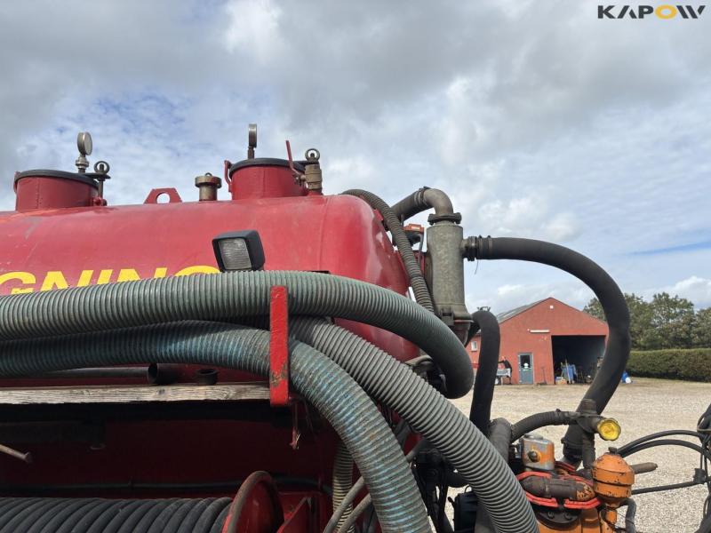 Combi sewer/cleaner with remote control 32