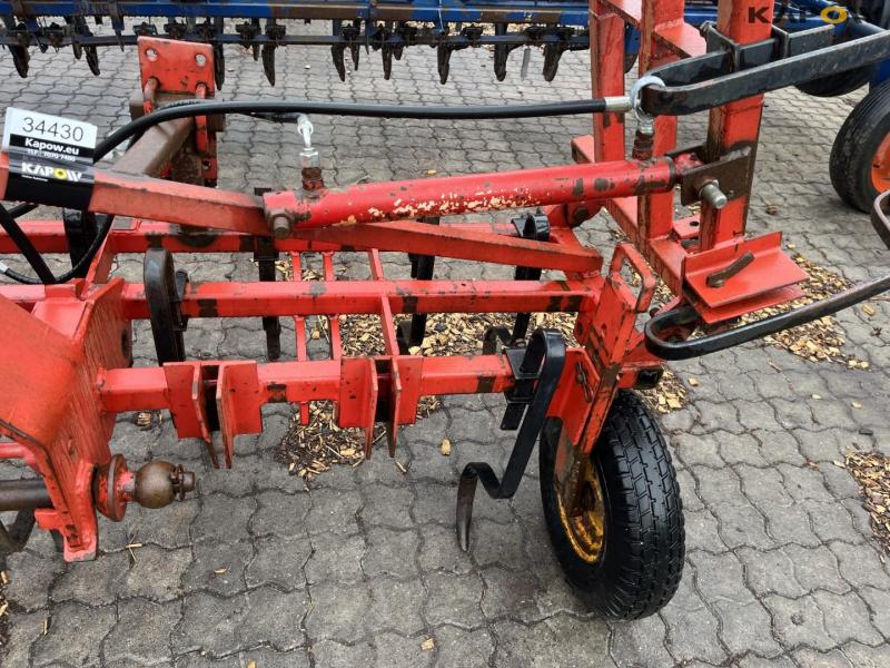 Combination set for row sowing in maize 23
