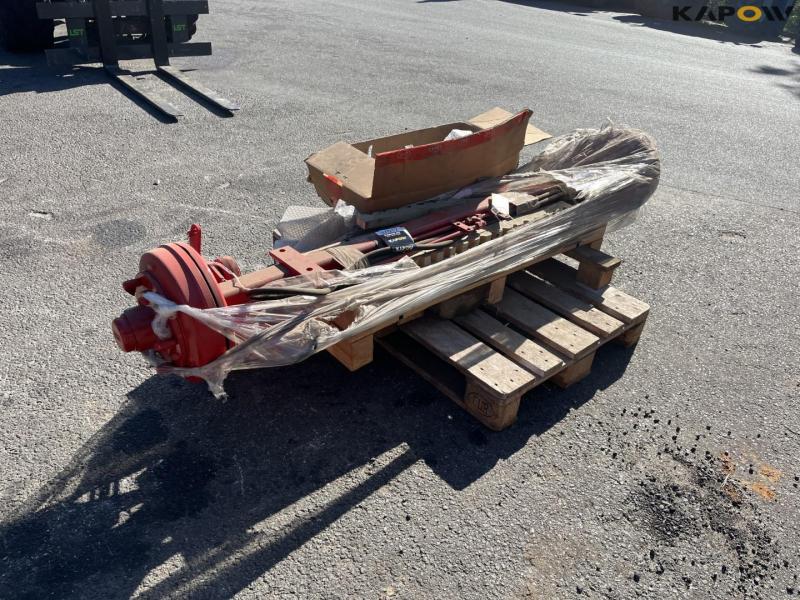 Complete new wagon axle - new 7