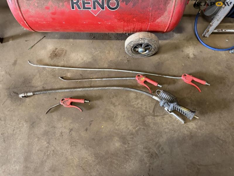 Compressor with hose reel 18