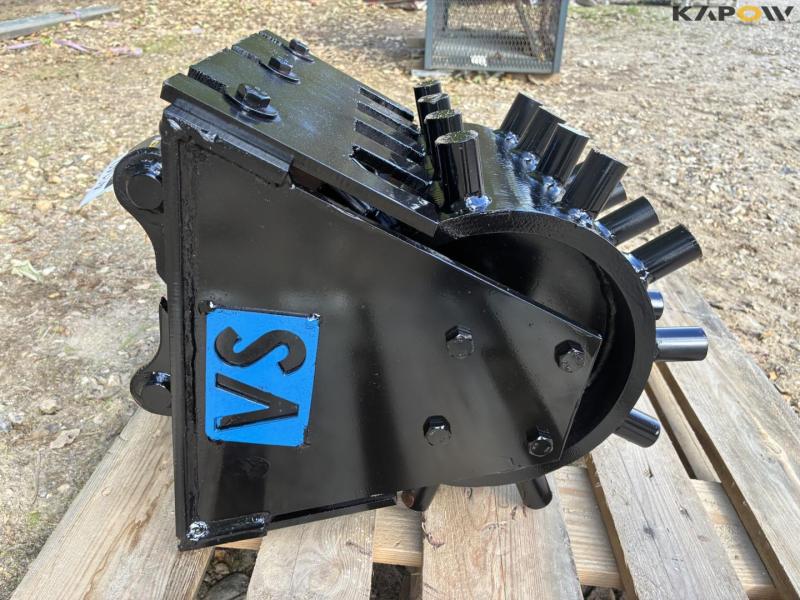 Compaction wheel with S30/150 hitch 10
