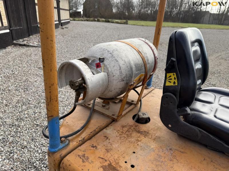 Komatsu GF15 forklift 30