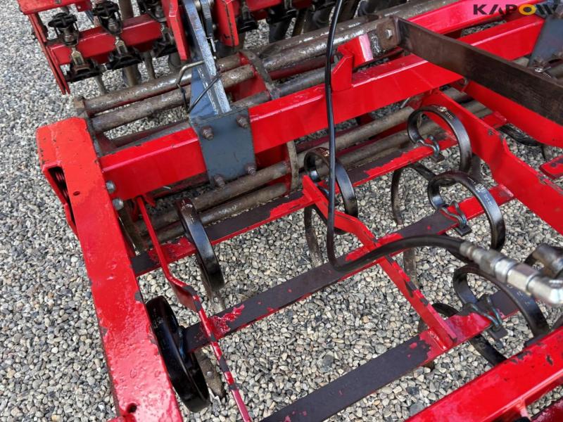 Kongskilde Demeter Classic 4000A seed drill 16