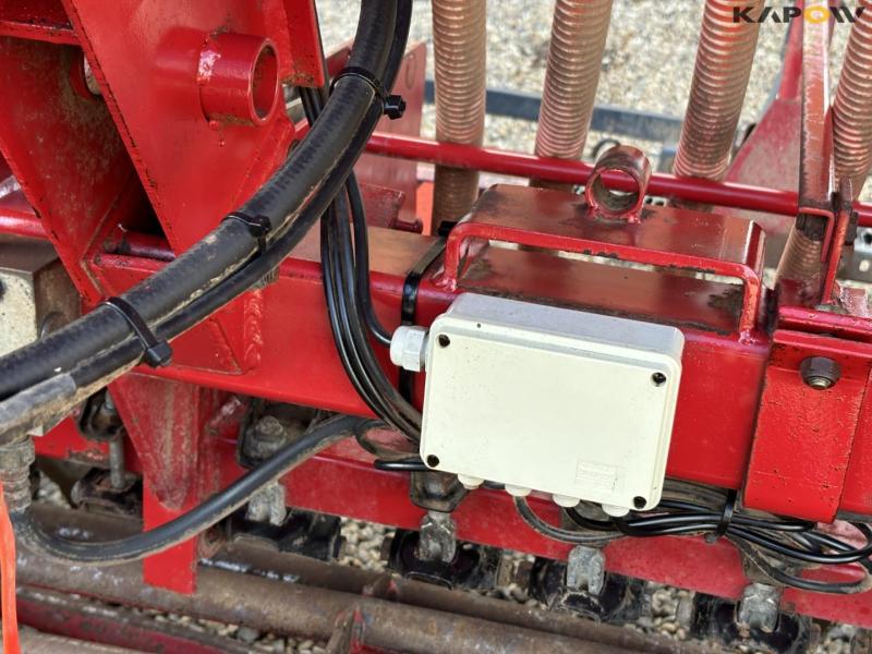 Kongskilde Demeter Classic 4000A seed drill 56