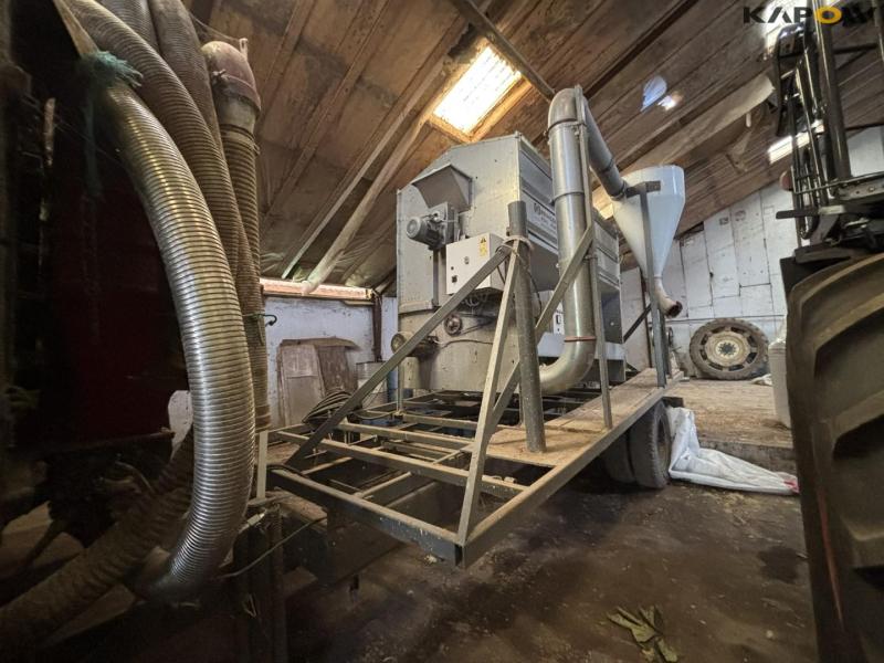 Kongskilde KDC 400 grain cleaner on Wagon 6