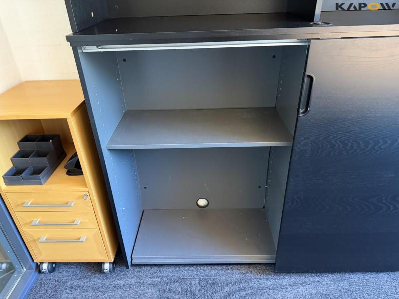 Office furniture 10
