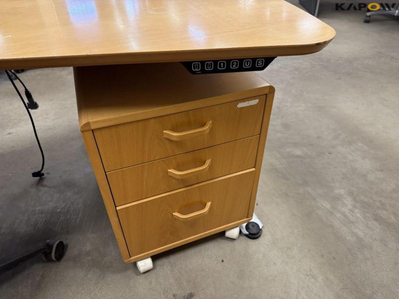 Office furniture 7