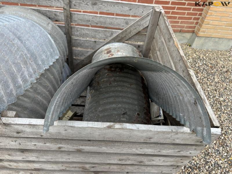 Grain drying channels 10