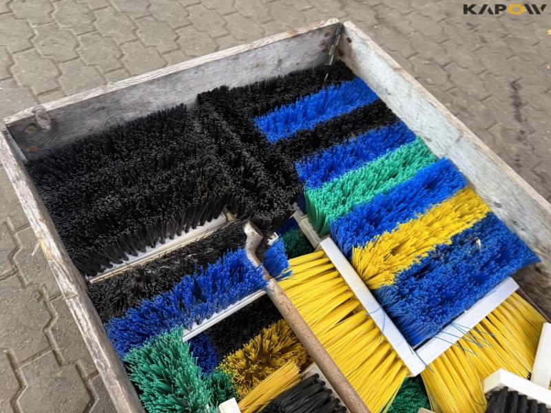 Sweep broom 9