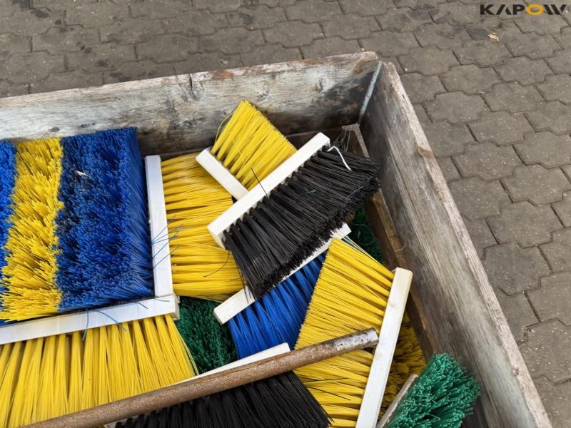 Sweep broom 11