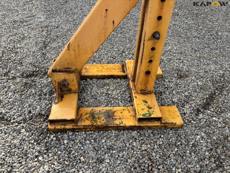 Crane for pallet forks 7