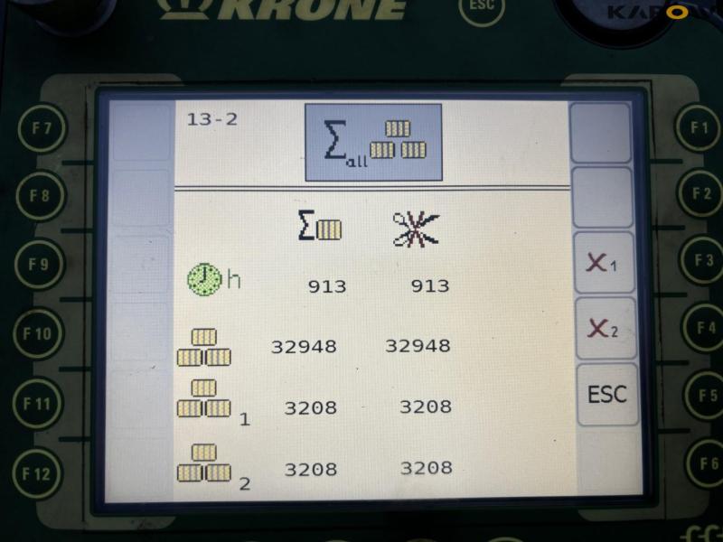 Krone Big Pack 4X4 baler with bale trailer 89