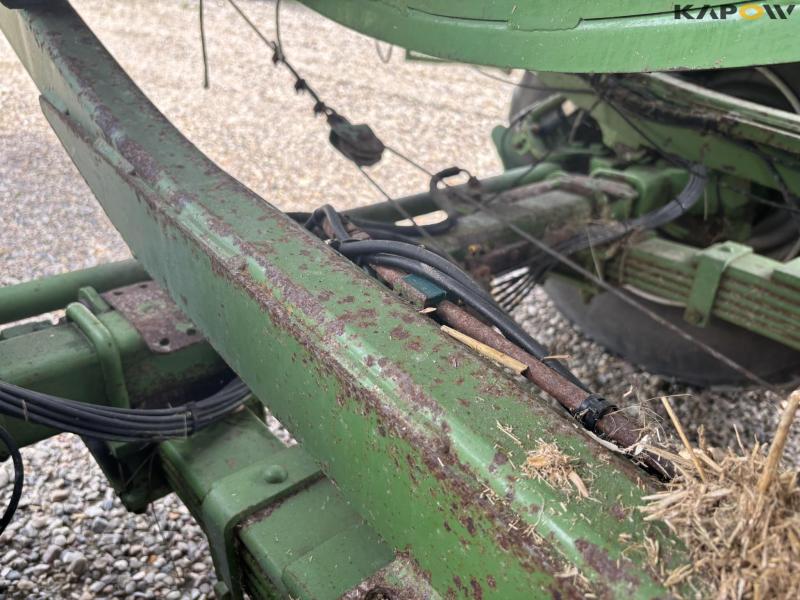 Krone BigPack 890 XC baler 40