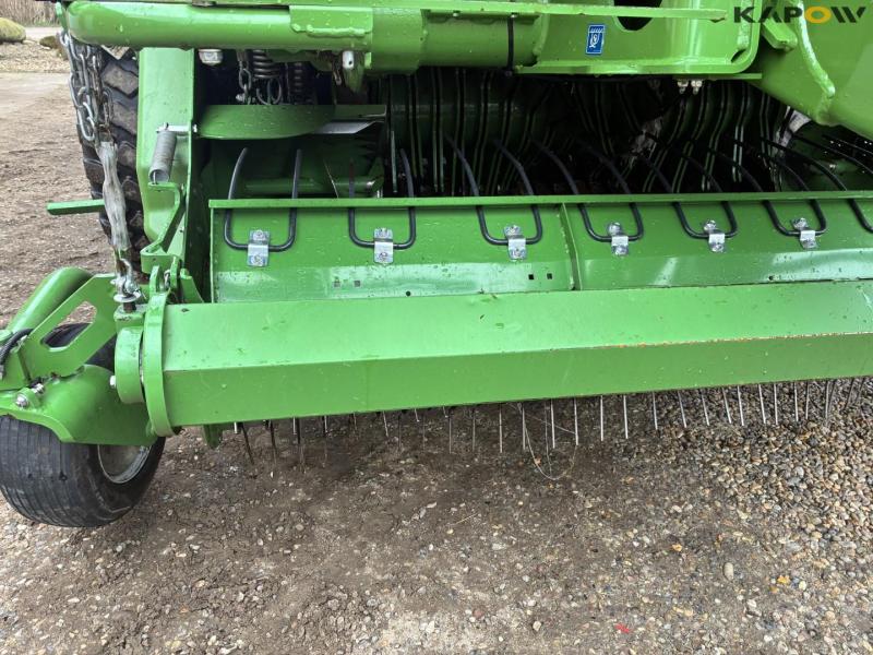 Krone Comprima CF155 XC Plus round baler 19