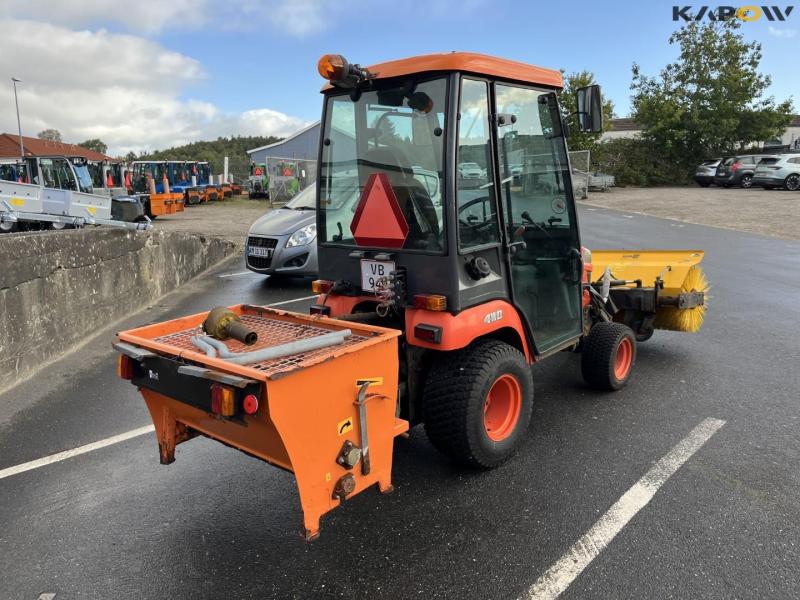 Kubota BX 2350 compact tractor with sweeper and salt spreader 5