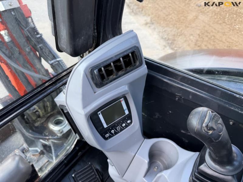 Kubota KX042-4 mini excavator 33