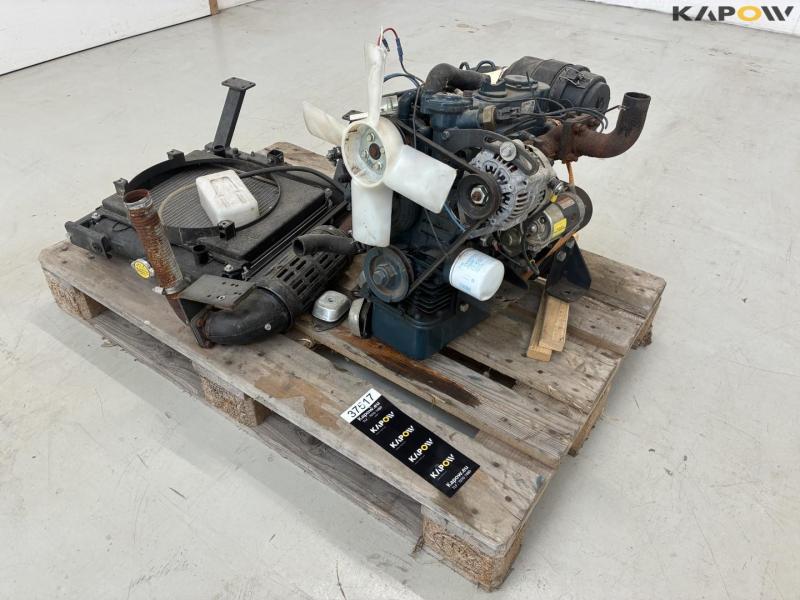 Kubota engine with cooler and exhaust 1