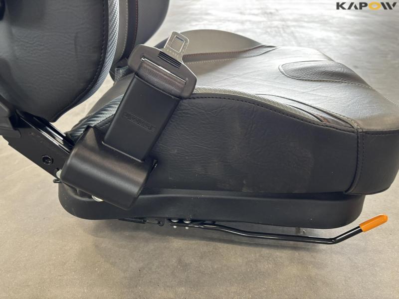 Kubota seat with armrests - new 14