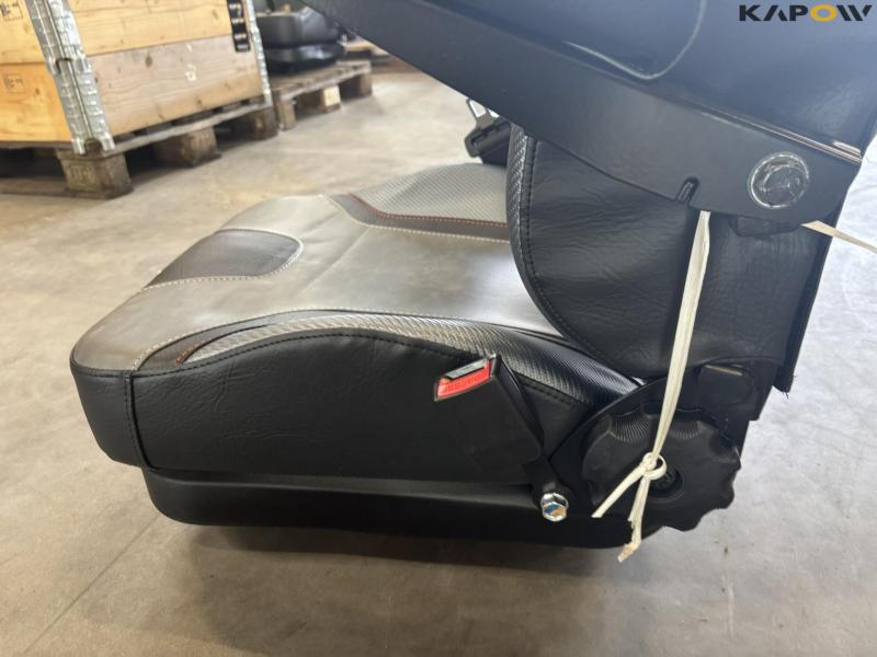 Kubota Seat with armrest 2 pcs. - New 28