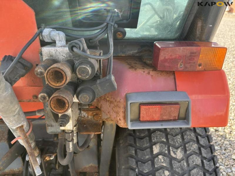 Kubota ST-30 C compact tractor 35