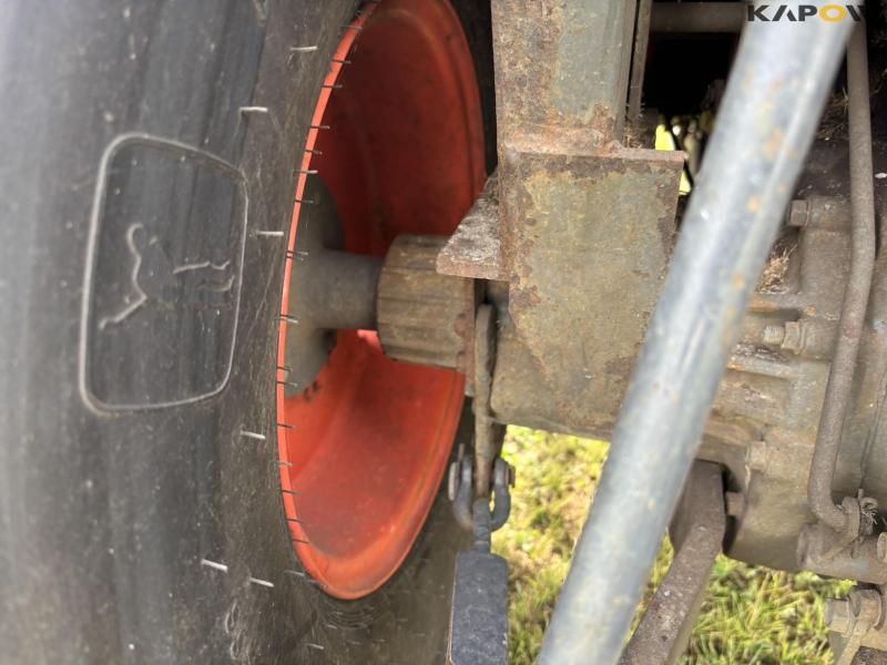 Kubota STV 35 4WD tractor 33