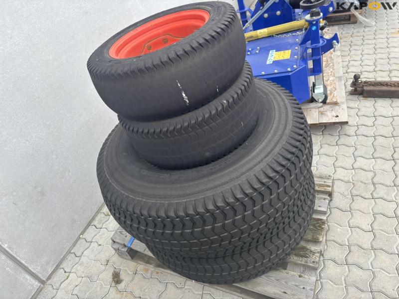 Kubota STV 35 4WD tractor 70