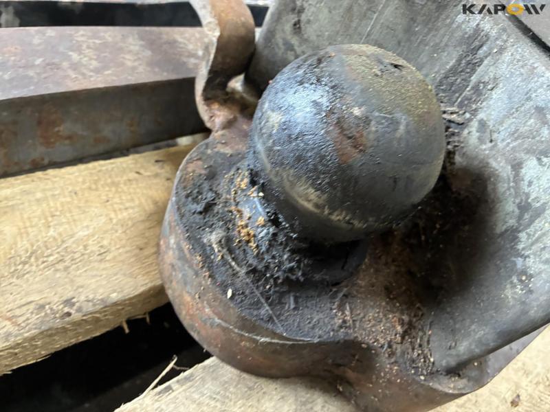 Ball hitch 10