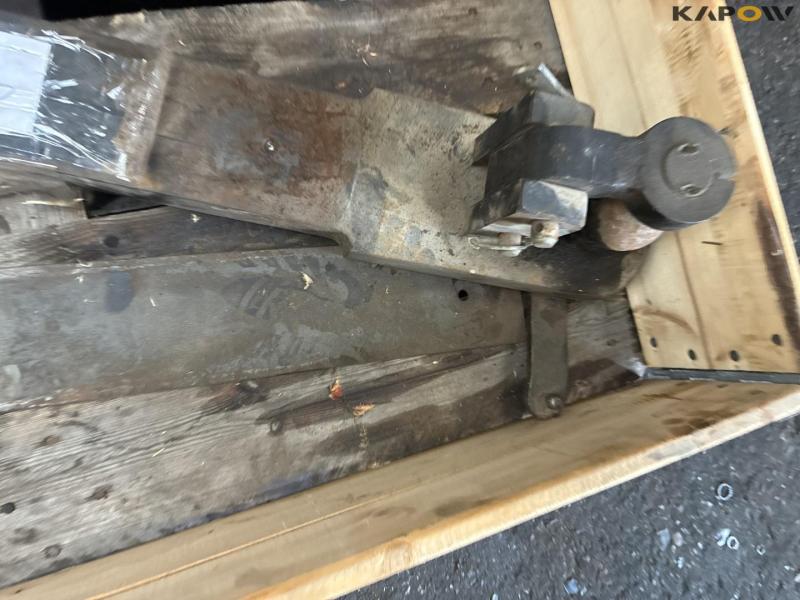 Ball hitch 9